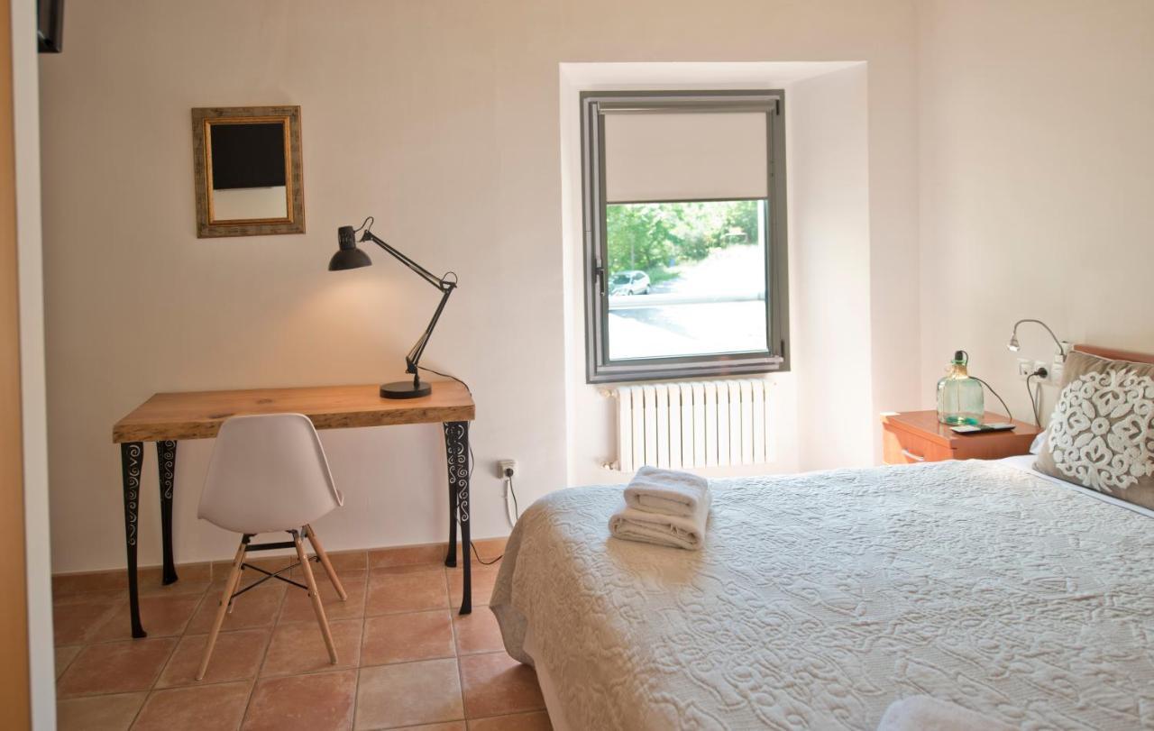 Hostal La Salut De Terrades Buitenkant foto