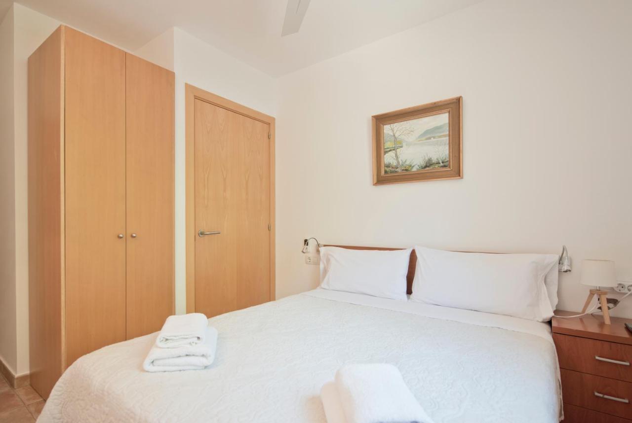 Hostal La Salut De Terrades Buitenkant foto