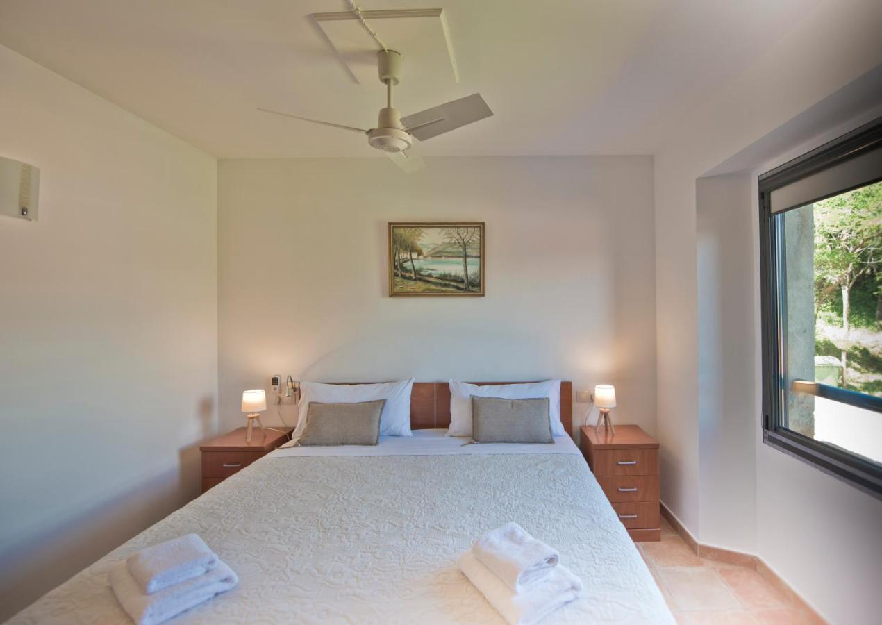 Hostal La Salut De Terrades Buitenkant foto