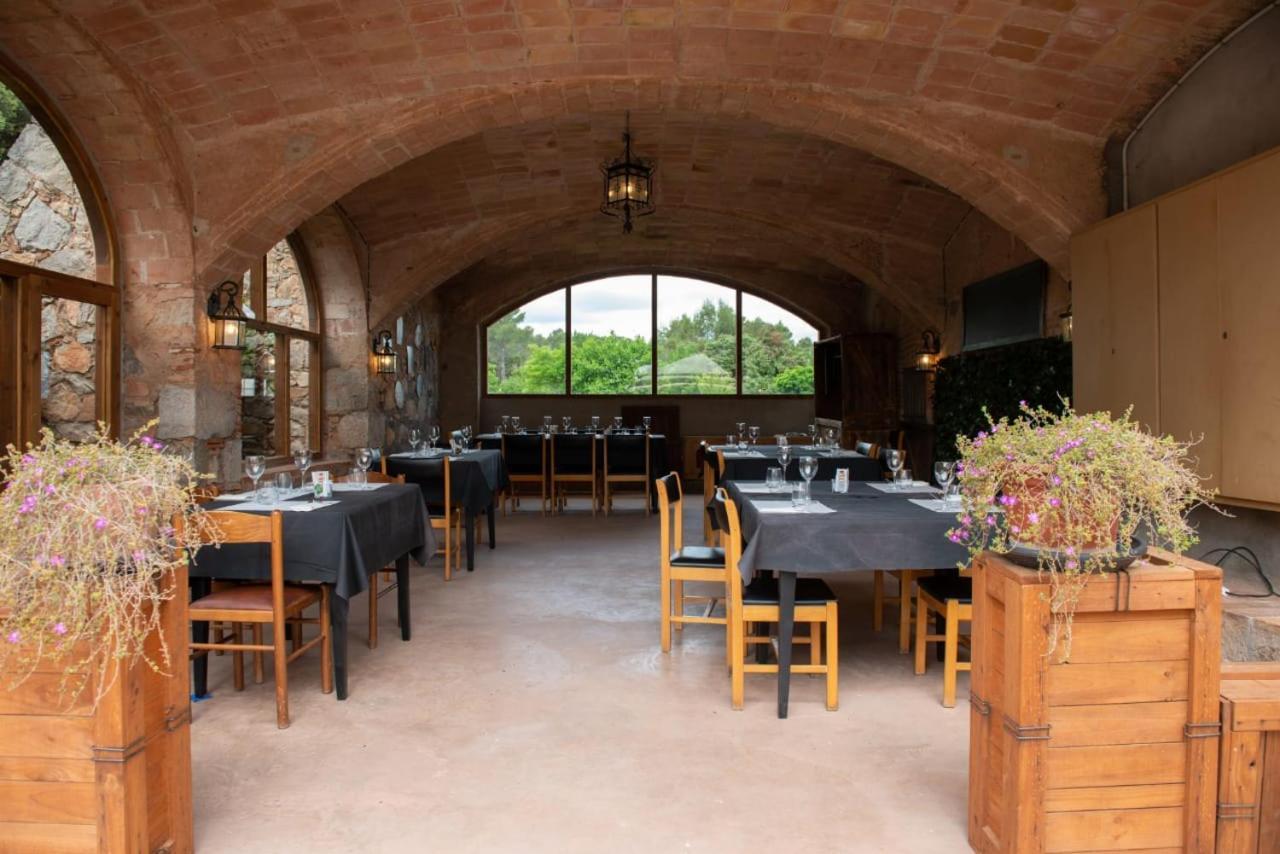 Hostal La Salut De Terrades Buitenkant foto