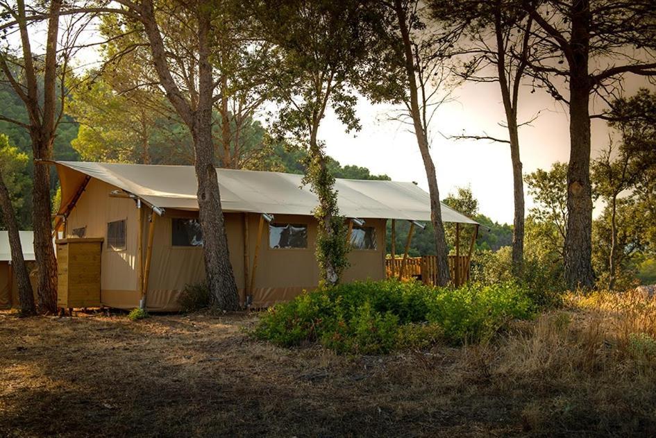 Hostal La Salut De Terrades Buitenkant foto