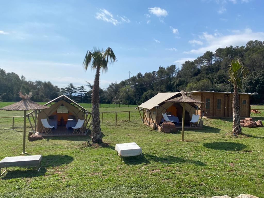 Hostal La Salut De Terrades Buitenkant foto