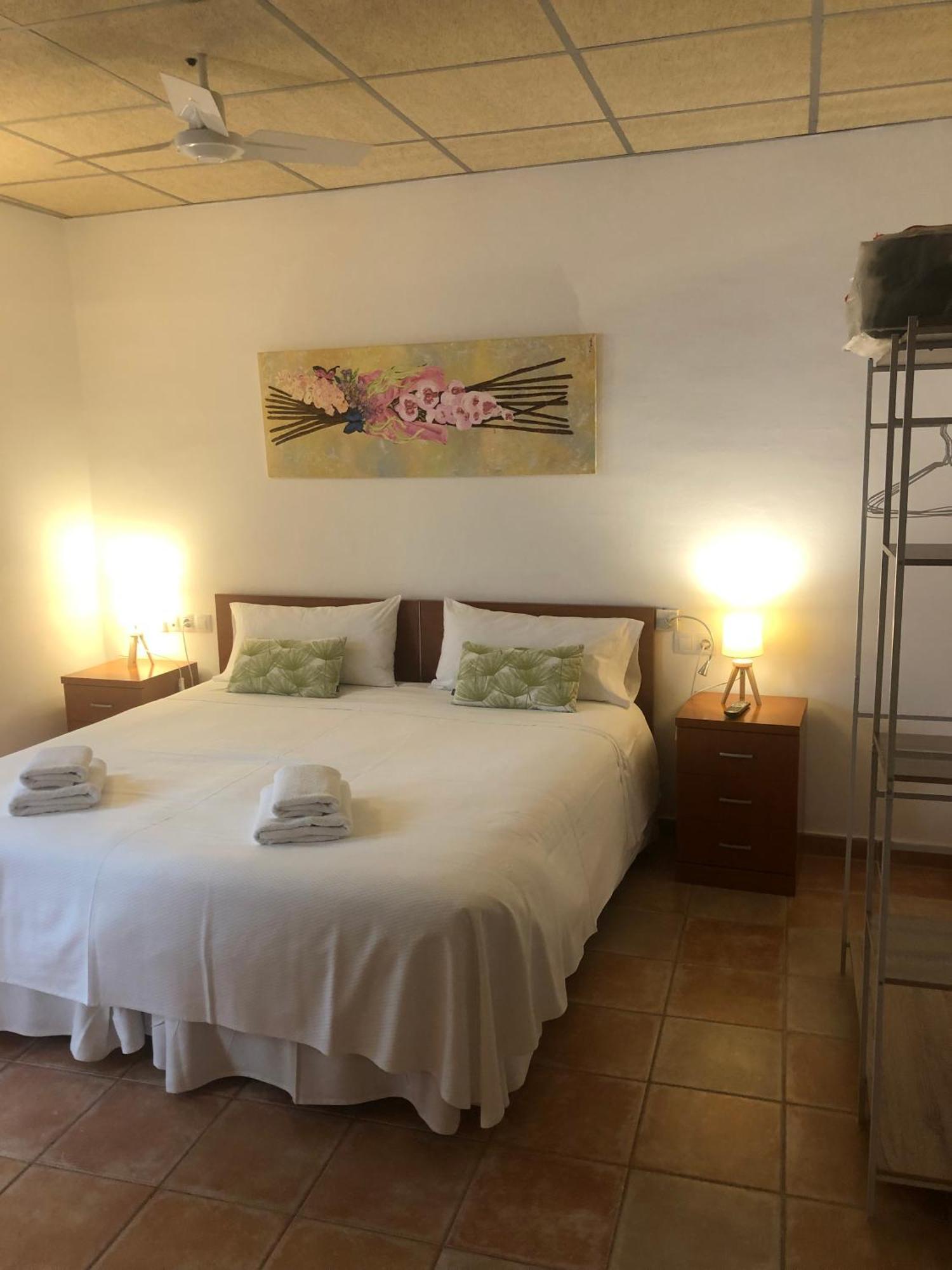 Hostal La Salut De Terrades Buitenkant foto