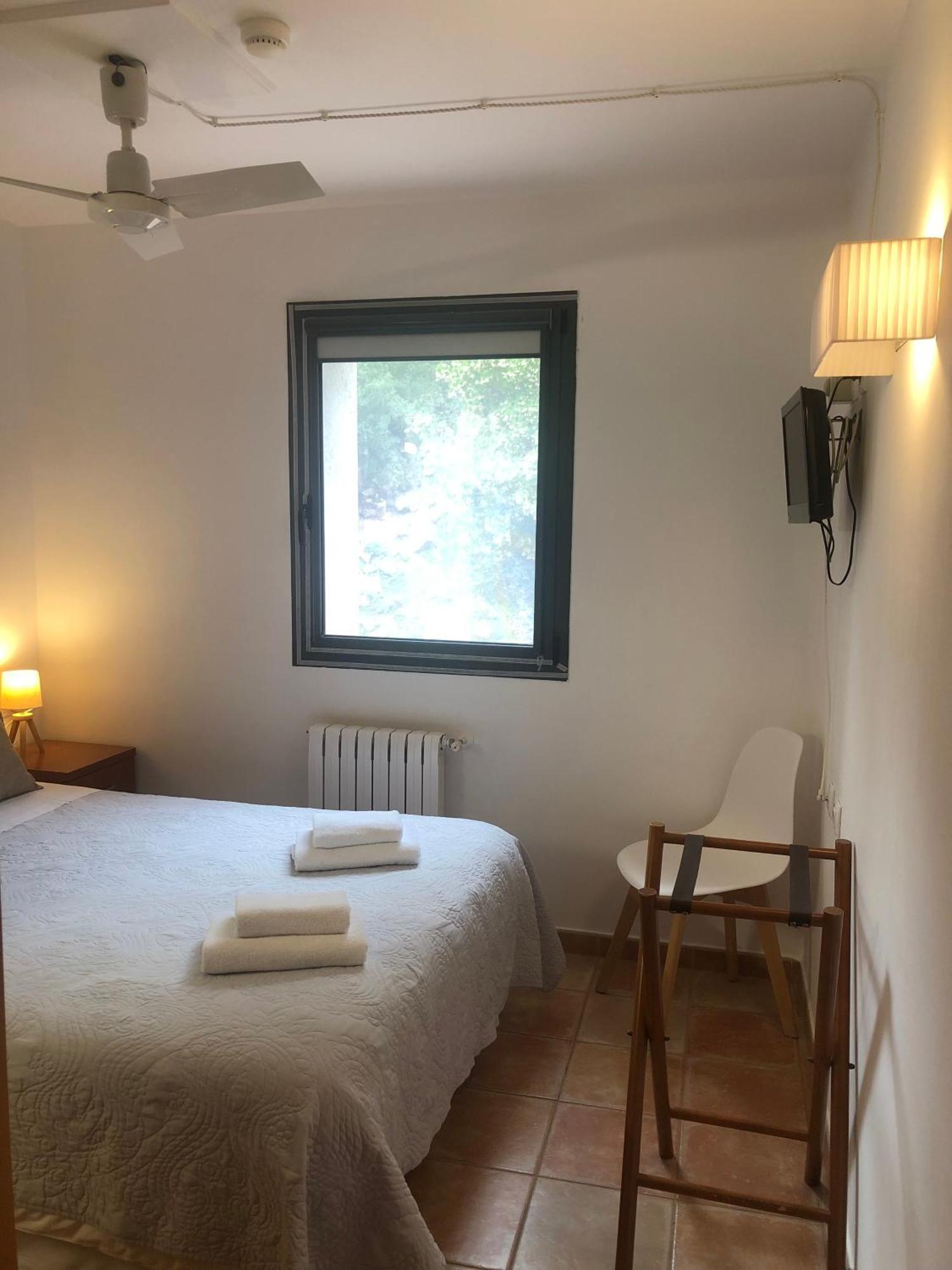 Hostal La Salut De Terrades Buitenkant foto
